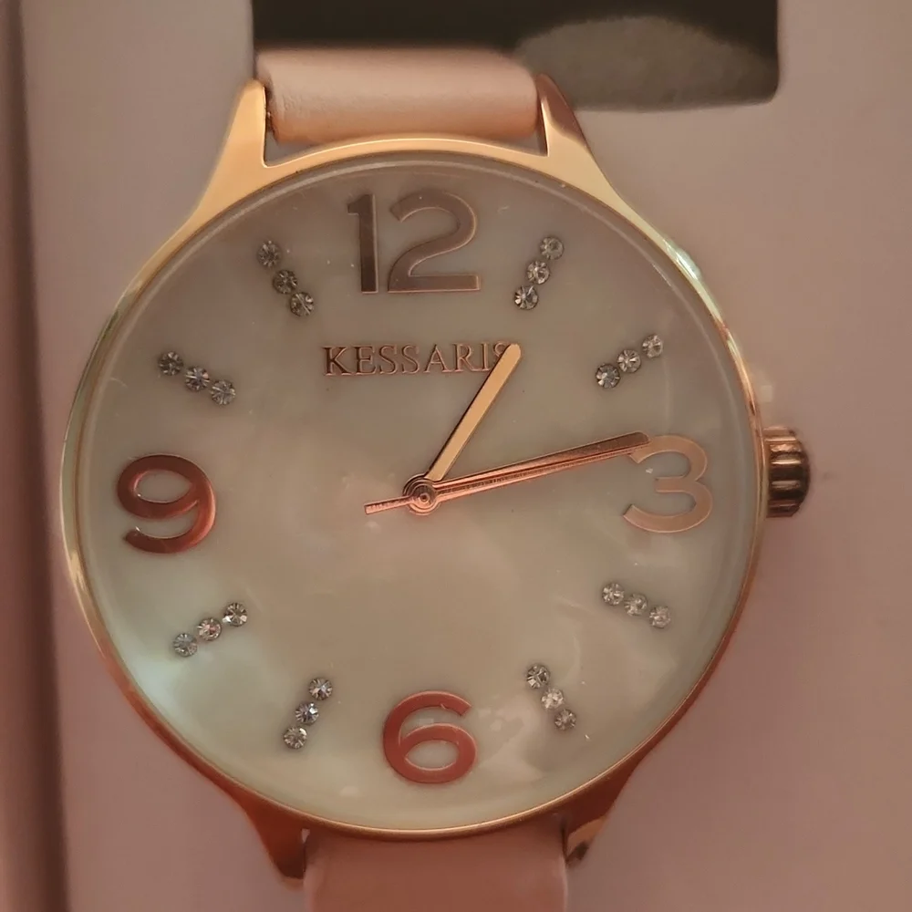 Watch - Picture 2 of 3
